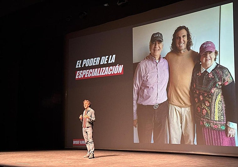 Josef Ajram: «Lo más difícil es aprender a perder, porque la sociedad está encaprichada con ganar»